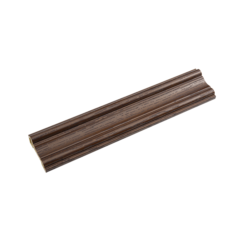 Meget dekorativ vægliste i komposit, der er nem at vedligeholde